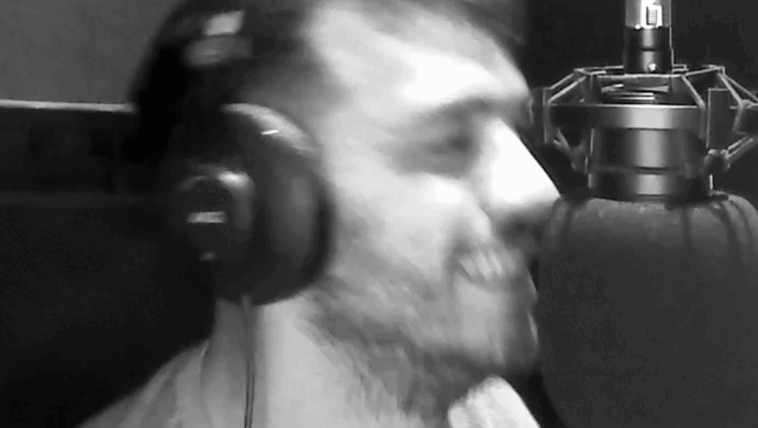 Tincho Locutor – Producción de programas enlatados Animación representando programas enlatados listos para emitir